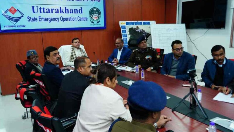 सीएम धामी ने माणा के पास हुए हिमस्खलन की ली जानकारी, अधिकारियों को दिए रेस्क्यू अभियान में तेजी लाने के निर्देश