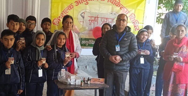 स्वर्णप्राशन कार्यक्रम के तहत बच्चों को दी प्रथम डोज