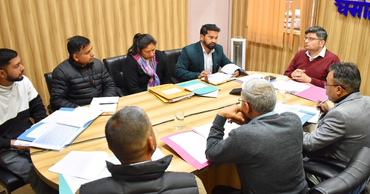 उदीयमान खिलाड़ी उन्नयन व खिलाड़ी प्रोत्साहन योजना की डीएम ने ली बैठक