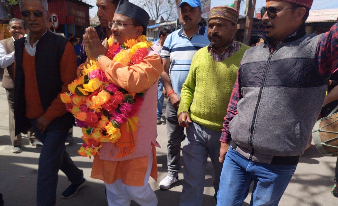 भाजपा जिलाध्यक्ष के अपने गृह नगर पहुंचने पर कार्यकताओं ने किया स्वागत