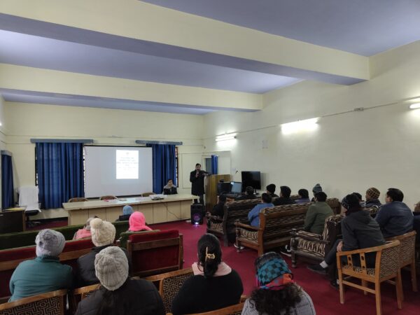 वकीलों, न्यायालय कर्मियों व विभागों के हितबद्ध अधिकारियों के लिए जागरूकता कार्यक्रम आयोजित