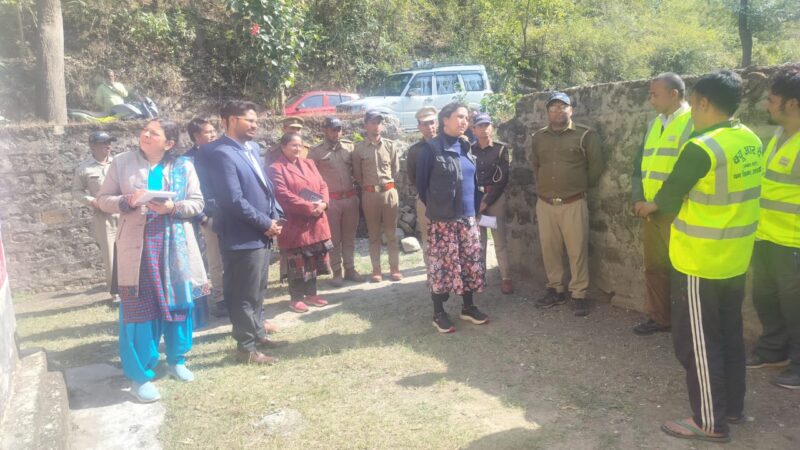 वनाग्नि सुरक्षा जिला नोडल अधिकारी मीनाक्षी जोशी ने किया क्रू स्टेशनों का निरक्षण