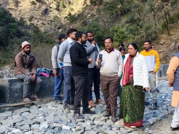 विधायक आशा नौटियाल एवं सीडीओ डाॅ. जीएस खाती ने किया श्री केदारनाथ यात्रा का निरीक्षण, सभी लंबित काम शीघ्र पूर्ण करने के दिए निर्देश