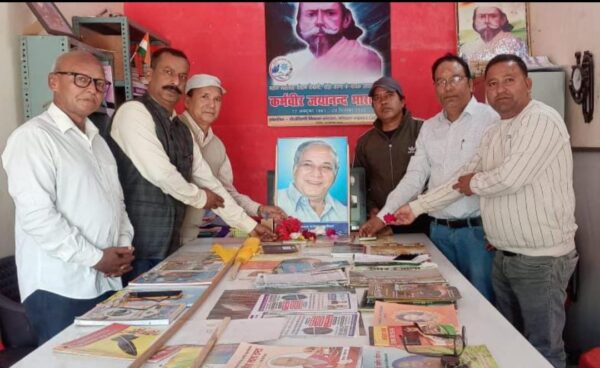 शैल शिल्पी विकास संगठन ने बसपा संस्थापक कांशीराम की जयंती पर दी श्रद्धांजलि