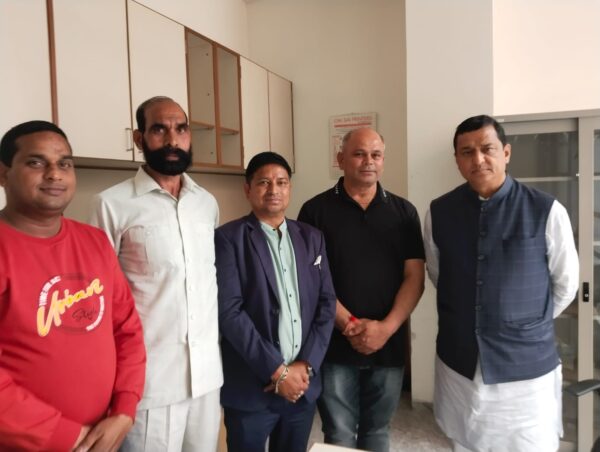 कोटद्वार में पासपोर्ट कार्यालय खुलवाने को लेकर धर्मवीर गुसाईं और अन्य कार्यकर्ताओं ने किया सांसद अनिल बलूनी का धन्यवाद