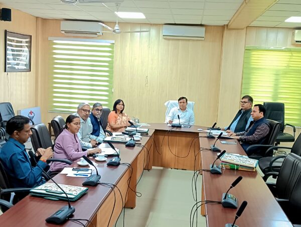 महानिदेशक सूचना बंशीधर तिवारी की अध्यक्षता में पत्रकार कल्याण कोष एवं मुख्यमंत्री पत्रकार सम्मान पेंशन योजना की समिति की बैठक हुई आयोजित
