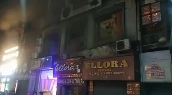देहरादून : बेकरी में भीषण आग, घंटों की मशक्कत के बाद काबू पाया