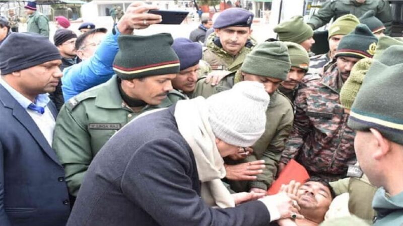 माणा : एवलांच की चपेट में आए 4 मजदूरों की मौत, 46 सुरक्षित, 5 की तलाश जारी 