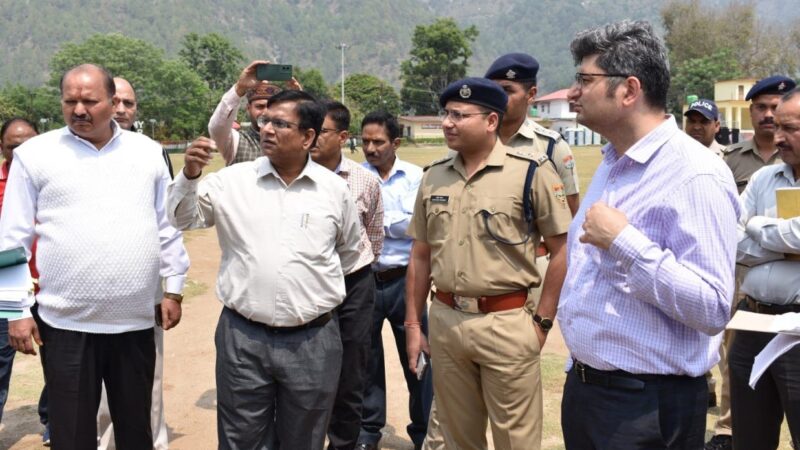 डीएम संदीप तिवारी ने यात्रा मार्ग पर पेयजल, बिजली और पार्किंग की स्थिति का लिया जायजा