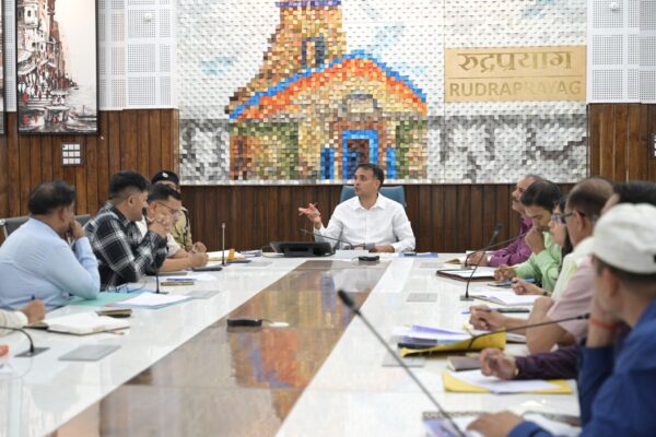 श्री केदारनाथ धाम में चकाचक स्वच्छता प्रशासन की प्राथमिकता, हर किलोमीटर पर औसतन 20 पर्यावरण मित्र होंगे तैनात, शौचालय के लिए अतिरिक्त 50 कर्मचारी बुलाए