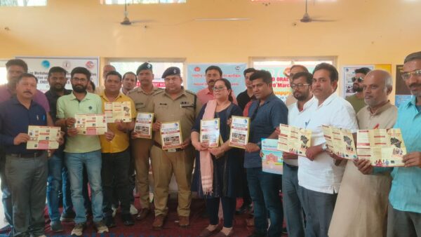 धार्मिक व योग नगरी लक्ष्मणझूला क्षेत्र में सार्वजनिक स्थानों में धूम्रपान करने वालों की अब खैर नहीं, पुलिस ने स्वास्थ्य विभाग की टीम के साथ मिलकर आमजनों, होटल, कैफे संचालकों के साथ बैठक कर दिये निर्देश