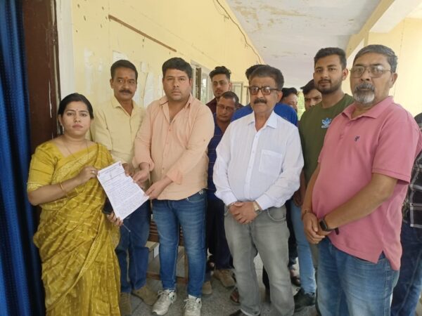 यूथ कांग्रेस ने बेस अस्पताल की अव्यवस्थाओं के संबंध में राज्यपाल को भेजा ज्ञापन