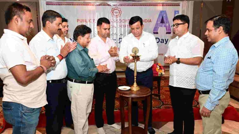 पीआरएसआई देहरादून चैप्टर द्वारा कार्यक्रम का आयोजन, एआई के दौर में भी मानवता को बनाए रखना जरूरी: डीजी सूचना