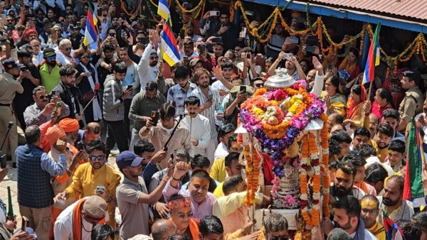 भगवान केदारनाथ की पंचमुखी डोली ने ऊखीमठ से किया भव्य प्रस्थान, 02 मई को खुलेंगे कपाट