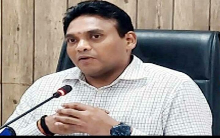 धामी सरकार की सख्ती, डेंगू पर सभी विभाग होंगे एकजुट, डेंगू रोकथाम को लेकर स्वास्थ्य सचिव ने जारी की एडवाइजरी