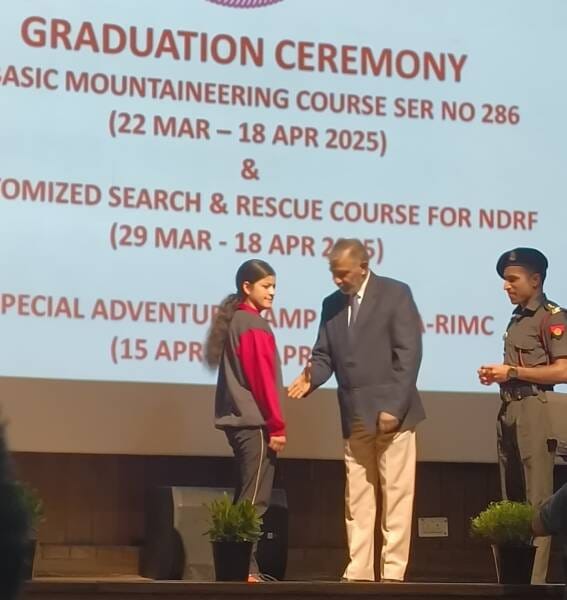 नयी पीढ़ी को लोकतान्त्रिक अधिकारों से जोड़ने की अभिनव पहल