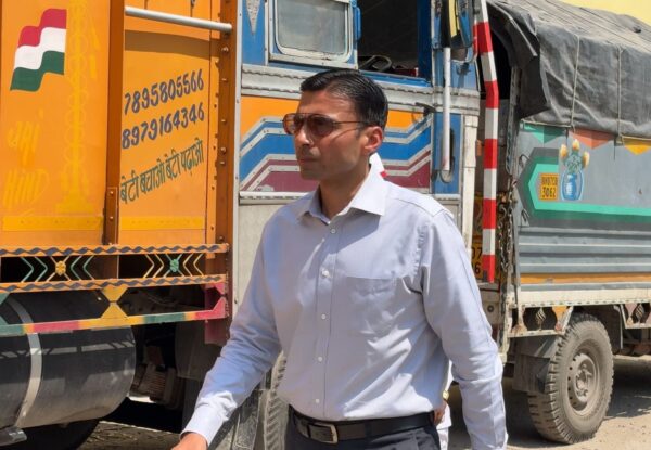 डीएम सविन बंसल की बड़ी कार्रवाही, एआरओ को प्रतिकूल प्रविष्टि व एसएमओ का निलम्बन