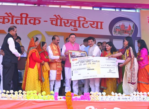 मुख्यमंत्री पुष्कर सिंह धामी ने चौखुटिया में मां अग्नेरी के ऐतिहासिक मंदिर प्रांगण में आयोजित चैत्र अष्टमी मेले में किया प्रतिभाग, चैत्र अष्टमी मेले के आयोजन के लिए 5 लाख की घोषणा