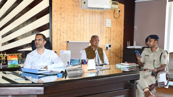 डीएम आशीष भटगांई की अध्यक्षता में जिला अवैध खनन निरोधक दल की बैठक आयोजित, अवैध खनन पर लगाम कसने के लिए दिए सख्त निर्देश