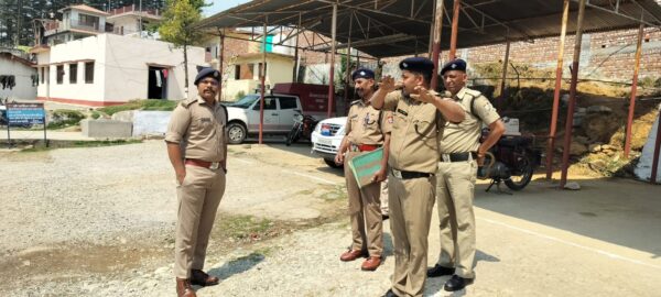 एसपी अजय गणपित ने अग्निशमन केन्द्र लोहाघाट का किया वार्षिक निरीक्षण