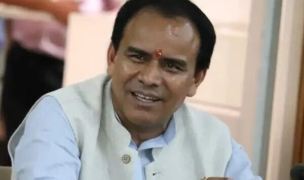 सूबे में 36 लाख बच्चों को खिलाई जायेगी एल्बेंडाजॉल की दवा – डॉ. धन सिंह रावत