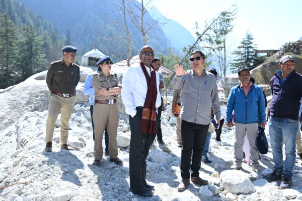 गंगोत्री धाम यात्रा की तैयारियों का जायजा लेने पहुंचे नोडल अधिकारी एवं सचिव डॉ. बीवीआरसी पुरुषोत्तम, सुरक्षा और सुविधाओं पर दिया जोर