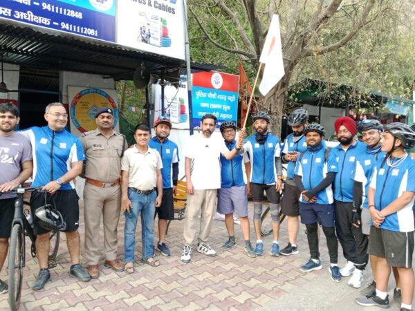 78 किलोमीटर साइकिल रैली को डीएम डॉ. आशीष चौहान ने दिखाई हरी झंडी, पर्यटन को बढ़ावा देने की दिशा में तिमली ट्रस्ट की अनूठी पहल