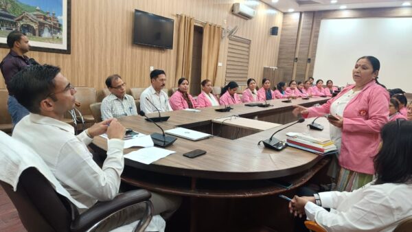 शहरी आशाएं, संकट प्रवण जनता और डीएम सविन बसंल