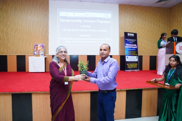 एसजीआरआर विश्वविद्यालय में उद्यमिता जागरूकता कार्यक्रम आयोजित, मैनेजमेंट एंड कॉमर्स स्टडीज़ की उद्यमिता को लेकर पहल