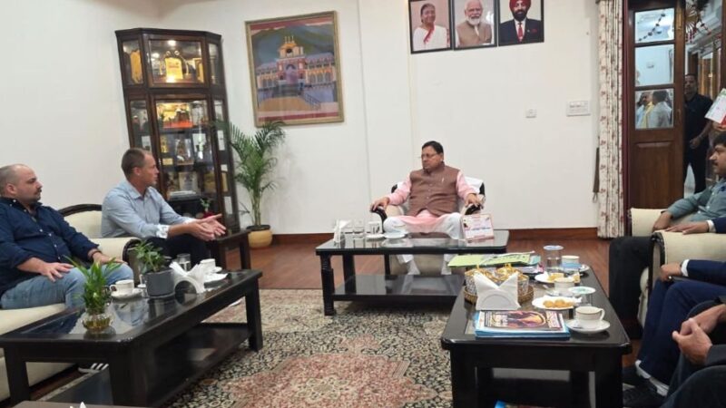 जयडे हैकेट की मुख्यमंत्री पुष्कर सिंह धामी से मुलाकात