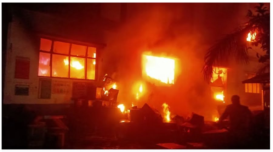 विकासनगर : कबाड़ के गोदाम में भीषण आग, दमकल कर्मियों ने मशक्कत के बाद पाया काबू