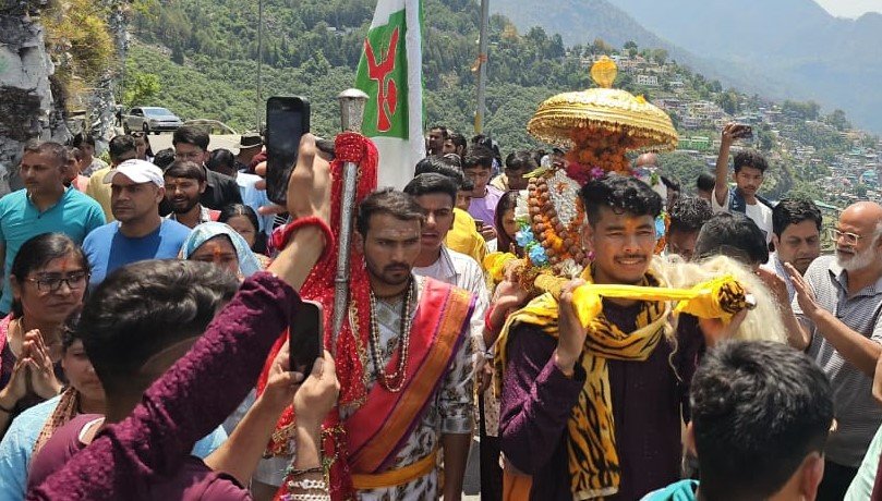 भगवान रूद्रनाथ की उत्सव डोली हुई हिमालय को रवाना