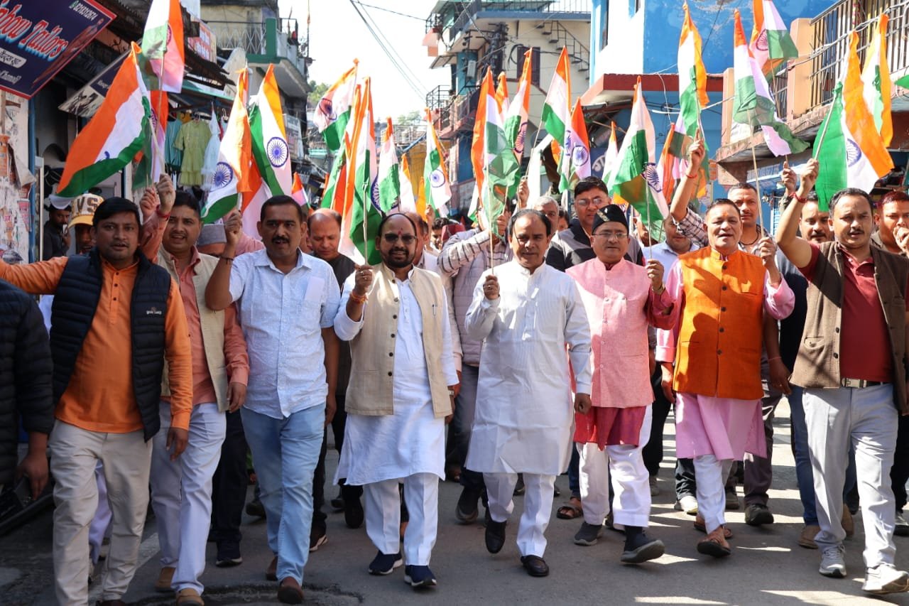 गोपेश्वर में निकली शौर्यगाथा तिरंगा यात्रा