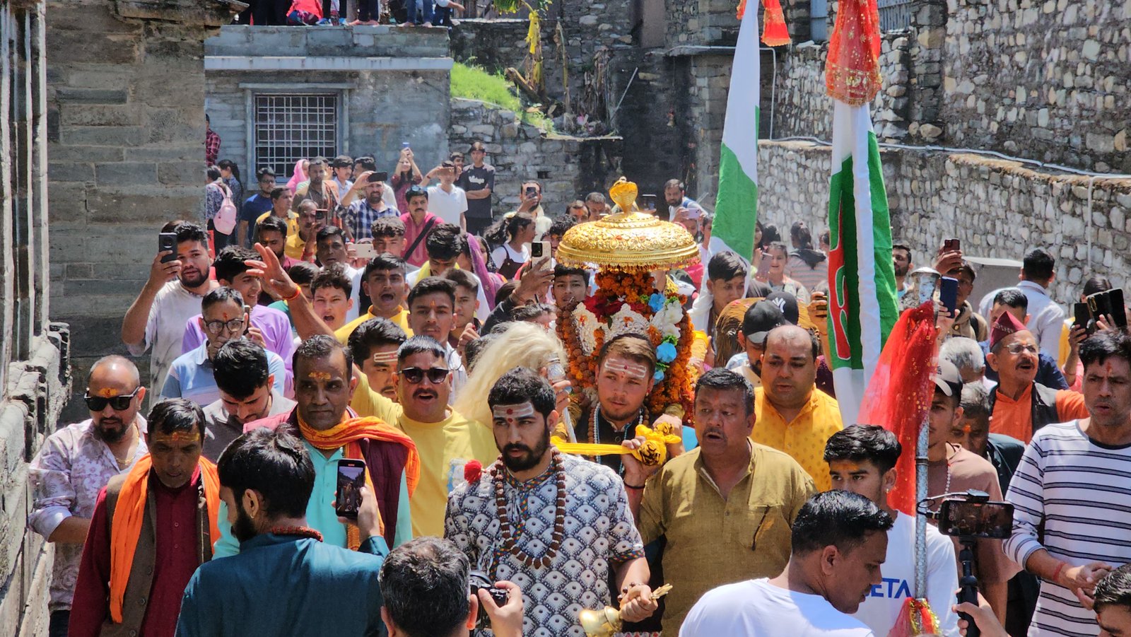 भगवान रुद्रनाथ की उत्सव डोली ने अपने धाम के लिए किया प्रस्थान