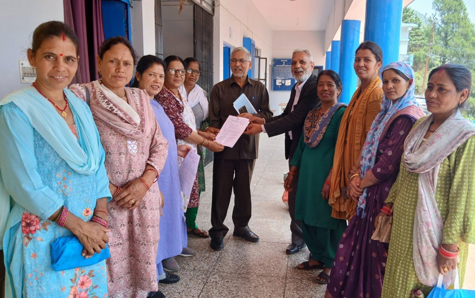 भोजन माताओं ने अपनी मांगों को पीएम व सीएम से लगाई गुहार