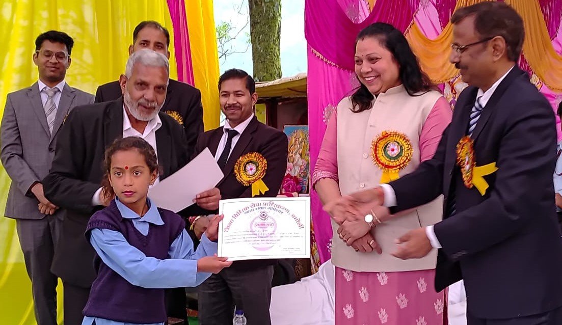 साक्षरता शिविर में दी जनकल्याणकारी योजनाओं की जानकारी