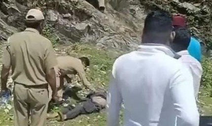 हापला में सड़क पर मृतक मिला उद्यान विभाग का माली