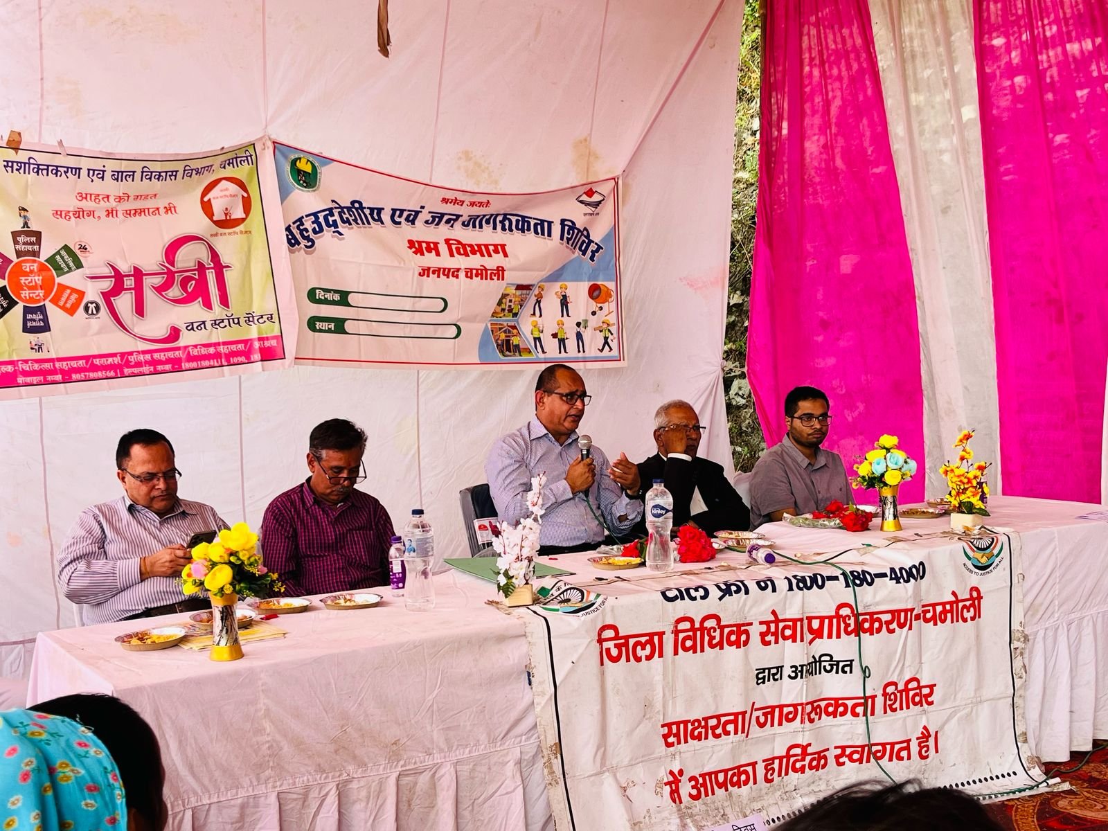 श्रमिक दिवस पर श्रम विभाग ने किया श्रमिकों से संवाद