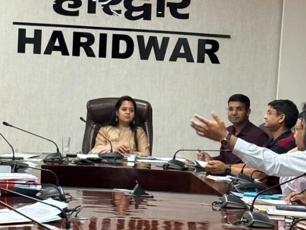 सीडीओ आकांक्षा कोंडे ने की नीति आयोग के जलाशय पुनरुद्धार कार्यक्रम की समीक्षा, कार्य शीघ्र पूरा करने के दिए निर्देश