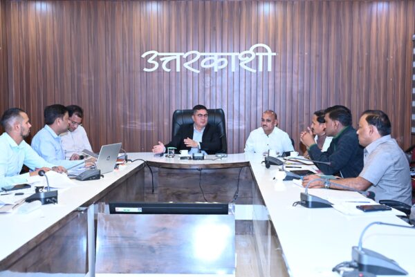 डीएम डॉ. मेहरबान सिंह बिष्ट की अध्यक्षता में स्प्रिंग एंड रीवर रिज्यूविनेशन अथॉरिटी की समीक्षा बैठक आयोजित, दिए निर्देश