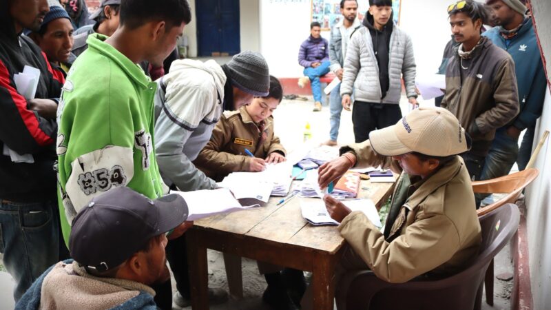 बद्रीनाथ में पुलिस ने चलाया बड़ा सत्यापन अभियान