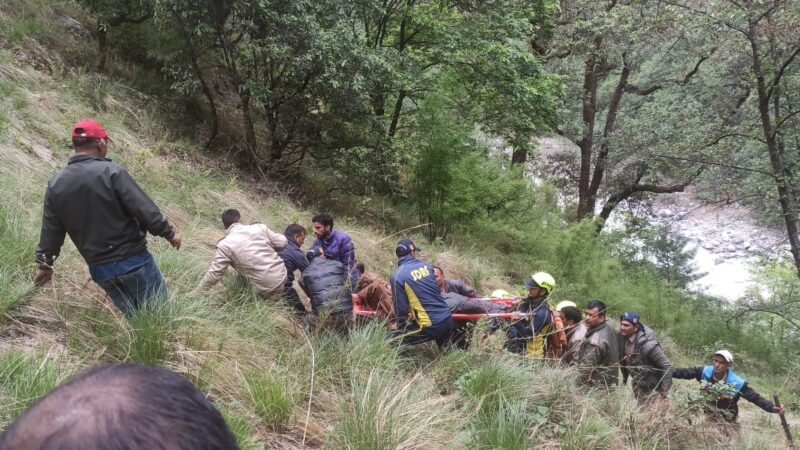 तीर्थयात्रियों को ले जा रहा हैली हुआ दुर्घटनाग्रस्त