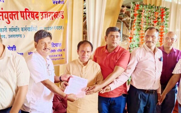 बहुउद्देशीय सहकारी समिति है सहकारिता की रीढ़ – डॉ. धन सिंह रावत