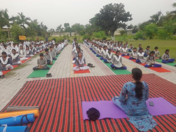 हरिद्वार के गांव-गांव में गूंजा योग का मंत्र : जनप्रतिनिधियों और डॉक्टरों की मौजूदगी में मनाया जा रहा अंतर्राष्ट्रीय योग दिवस