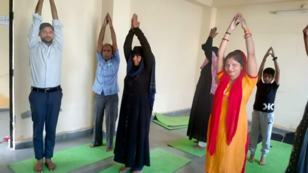 अंतर्राष्ट्रीय योग दिवस के अवसर पर हरिद्वार में आयोजित योग शिविरों में समाज के सभी वर्गो की भागीदारी