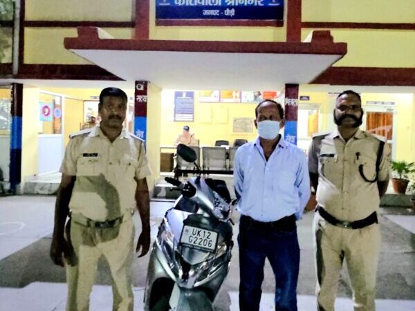 श्रीनगर पुलिस ने शराब पीकर वाहन चलाने वाले 02 को किया गिरफ्तार