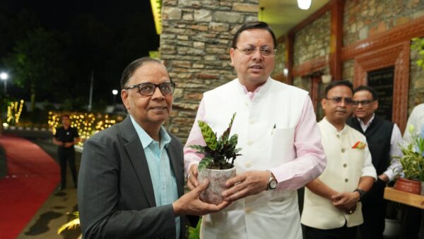 मुख्यमंत्री धामी ने 16वें वित्त आयोग के प्रतिनिधिमंडल का किया स्वागत एवं अभिनन्दन