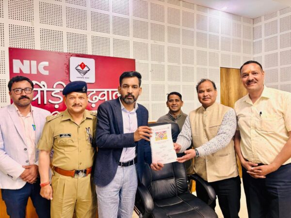 बच्चों की सुरक्षा और जागरूकता की नई इबारत लिख रहे डीएम डॉ. आशीष चौहान, शिक्षा के ज़रिए सुरक्षा की ओर एक मजबूत कदम