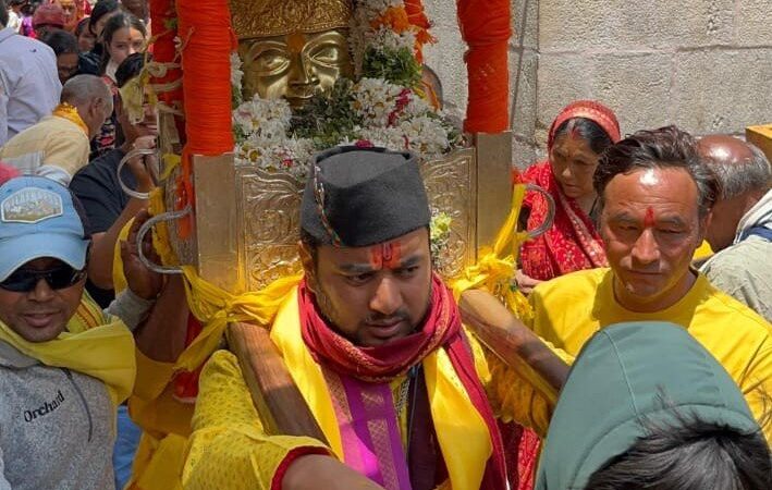 बदरीनाथ धाम में धूमधाम से मनाई गई जैठ पुजै