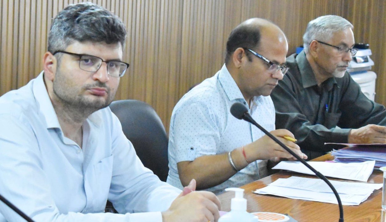 दिव्यांगों की समस्याओं का हो त्वरित निस्तारण – डीएम संदीप तिवारी